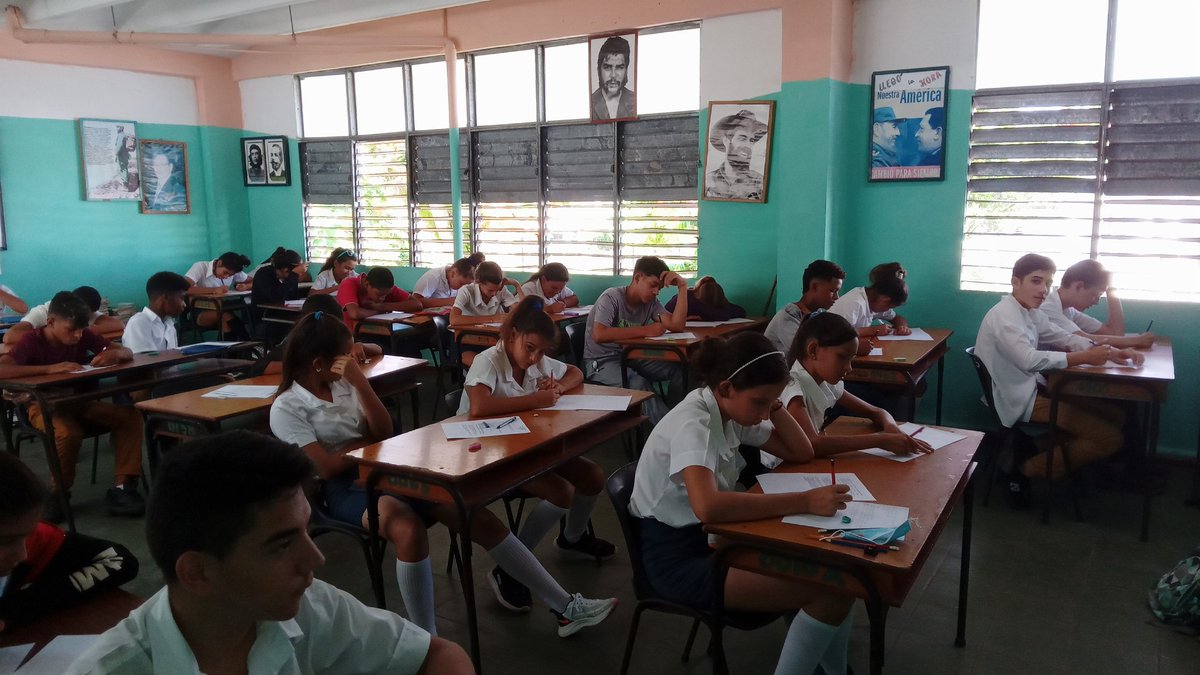 En la mañana de hoy se realizan en nuestro centro las pruebas finales de Matemática para los estudiantes de 7mo y 9no grado.
#AlaEducaciónManosYCorazón #CubaMined #PinardelRío #OPJMMantua.