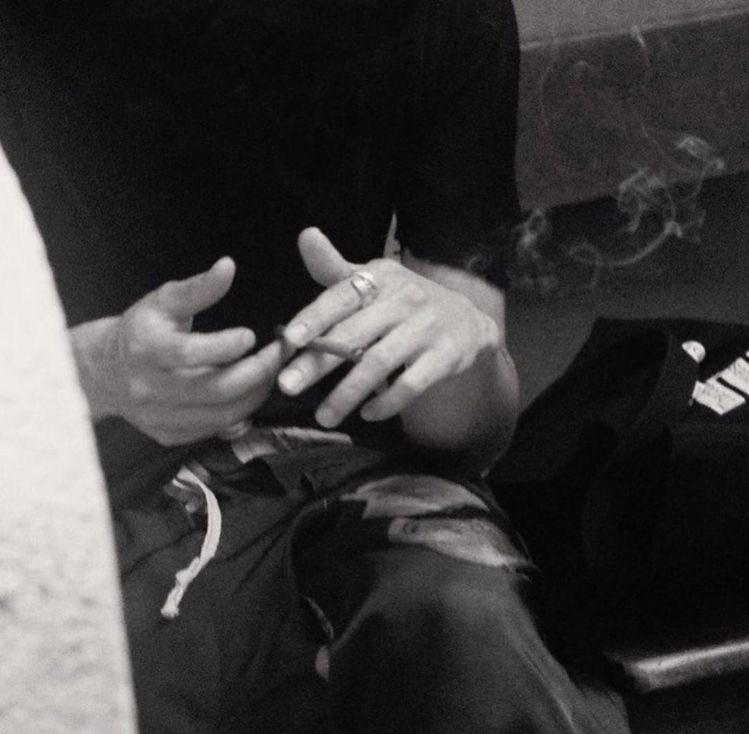 noahyuuy's tweet image. 𝙉𝙤𝙖𝙝 𝙑𝙖𝙣 𝘿𝙤𝙧𝙚𝙣

𝙏𝙝𝙚𝙮 𝙨𝙖𝙮 𝙖𝙡𝙡 𝙜𝙤𝙤𝙙 𝙗𝙤𝙮 𝙜𝙤 𝙩𝙤 𝙝𝙚𝙖𝙫𝙚𝙣 𝙗𝙪𝙩 𝙗𝙖𝙙 𝙗𝙤𝙮 𝙗𝙧𝙞𝙣𝙜 𝙝𝙚𝙖𝙫𝙚𝙣 𝙩𝙤 𝙮𝙤𝙪.

#octh