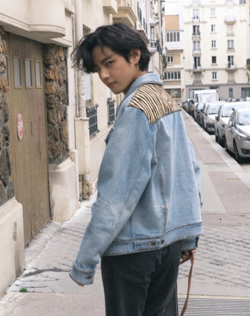 Taehyungimpact's tweet image. Kim taehyung 

Then                                            Now