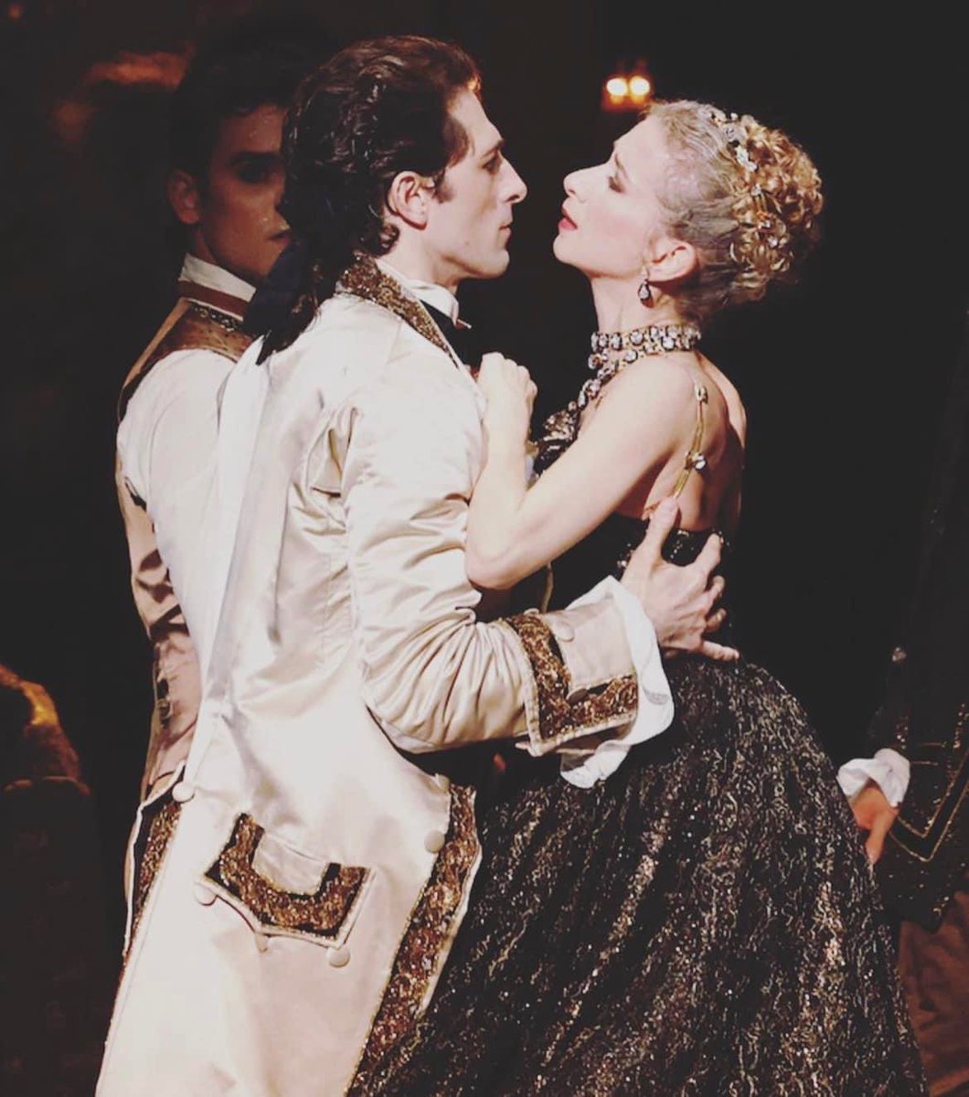 2 places à vendre pour Manon jeudi avec Myriam et Mathieu à l’amphi à 32,5€ chacune!