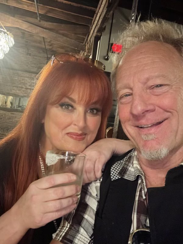 Wynonna's tweet photo. A little weekend getaway to Muscle Shoals with my sweetheart. 🎶💕 https://t.co/2gHAESc3oU