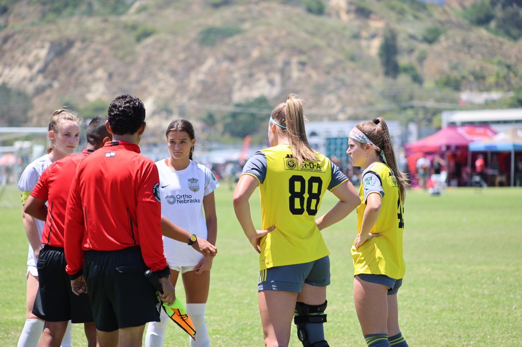 Let the game begin 🤝

#ECNLPLAYOFFS