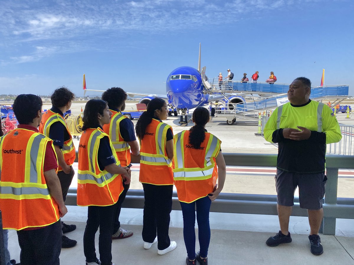 Long Beach Airport tweet media