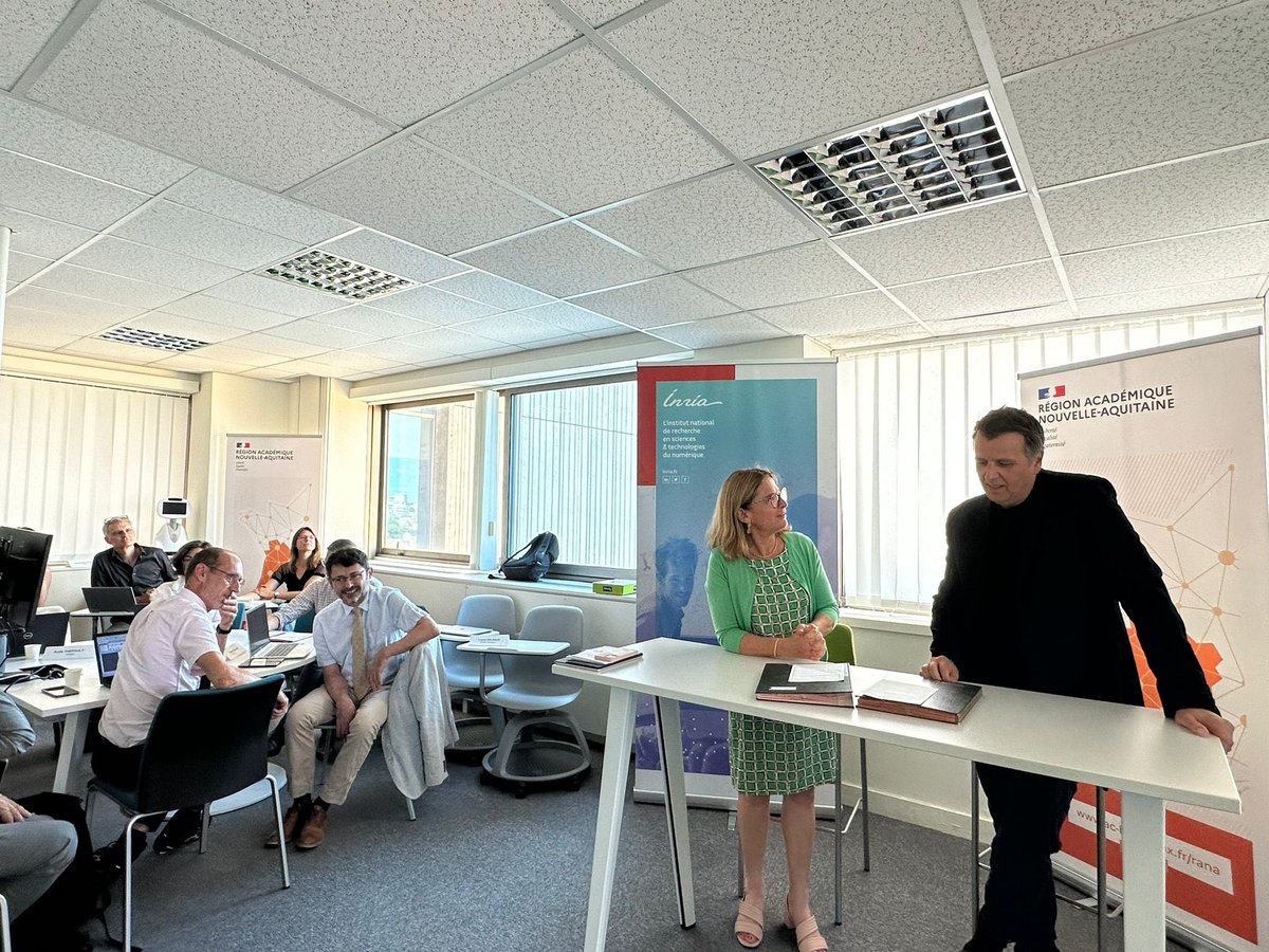 ABisagni's tweet image. Ravie de signer avec @Inria_Bordeaux la convention de partenariat @RANouvAquitaine 
✅développement de la recherche sur le #numerique #educatif 
✅élaborer des ressources #pedagogiques
✅promouvoir les métiers du numérique #EgalitéFilleGarçon 
✅enrichissement mutuel #IA #usages
