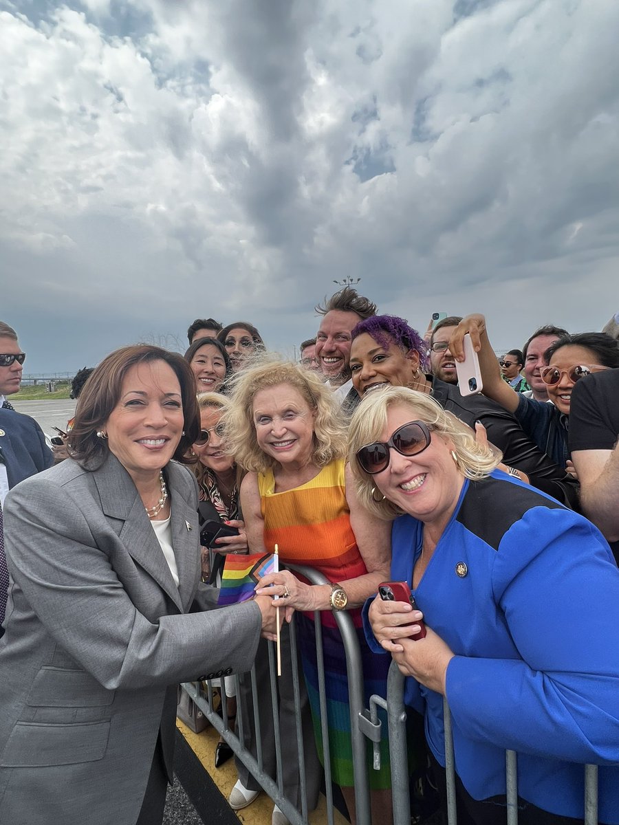 Welcome to New York Madam Vice President! 

<a href="/VP/">Vice President JD Vance</a> #NYC #KamalaHarris