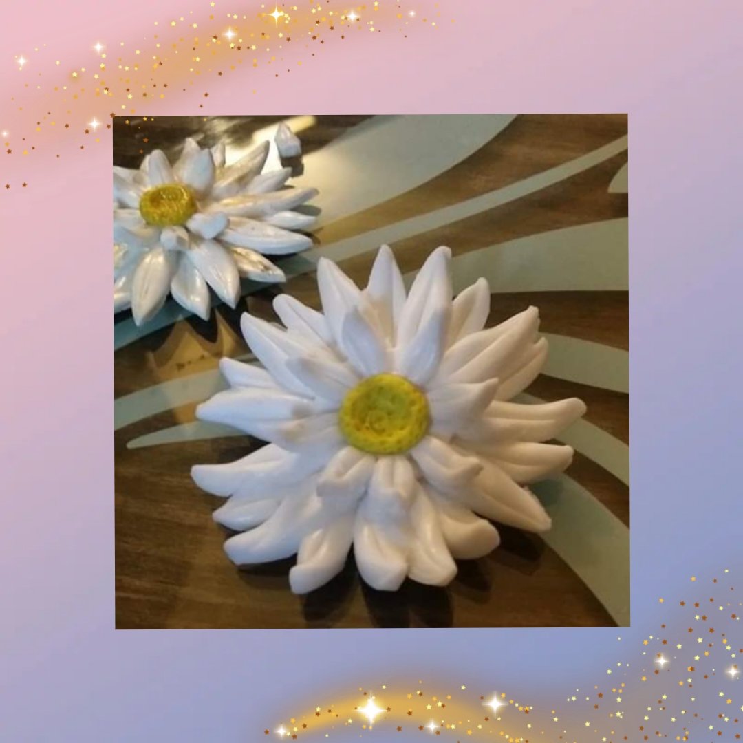 Some cute little daisy's I made using polymer clay 🌼🌼🌼

#Boutiqueofthestrange #daisy #flowers #flowerpower #polymerclayofinstagram #polymerclay #Welshcrafts #whitedaisy #etsygifts #etsy #cottagecore #cute #flowersofinstagram #uksmallbusiness #indiebrand #ooakjewelry #palsinbiz