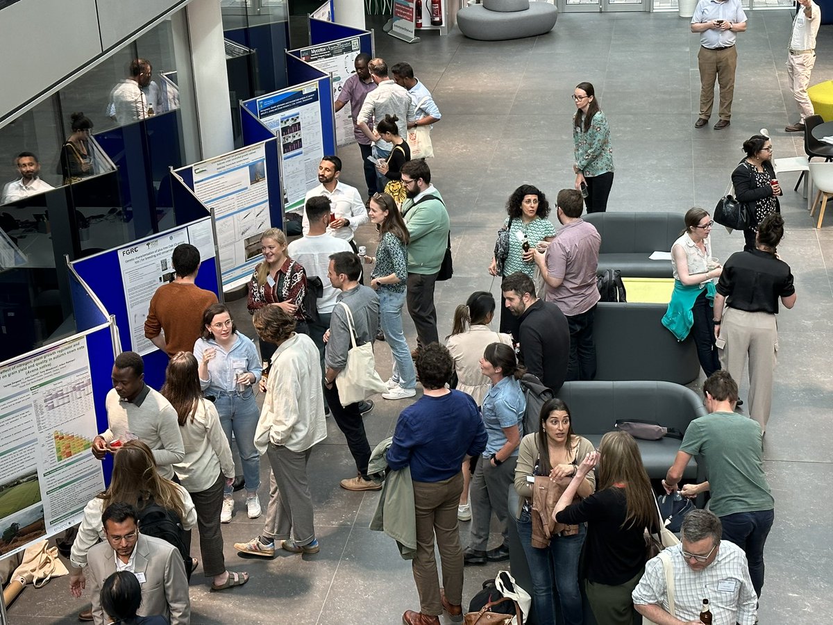 Superb end to first day of #IPSAM2023 conference. <a href="/QUBIGFS/">IGFS</a> <a href="/QUBbioscience/">School of Biological Sciences</a> hosted a poster and networking session this evening. Great vibe and some fantastic #plantscience #soilscience research posters. We hand over to <a href="/AFBI_NI/">AFBI</a> for day 2 with events at Newforge and Crossnacreevy.