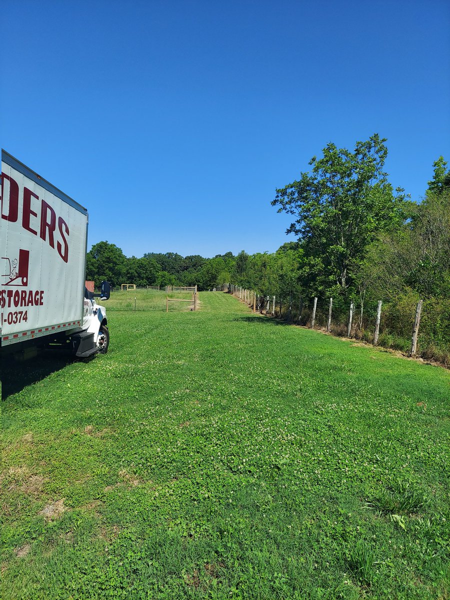 RickWorksHard's tweet image. Another successful day moving another customer. I love my job so very much.