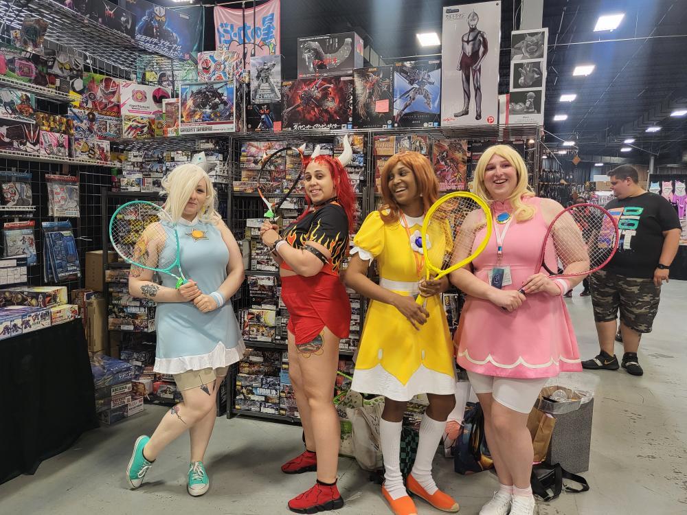 Fox_tailzz's tweet photo. Just me and my team at @AnimeNEXT @Kay_San_Cosplay is my #Rosalina !!!! #Bowser #Daisy #Peach #Mariotennis https://t.co/iBOSSRgiZR