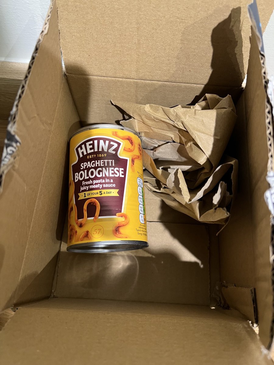 My son ordered a new processor for his computer from Amazon for £270. This is what was in the box when he opened it! ⁦<a href="/AmazonUK/">Amazon.co.uk</a>⁩