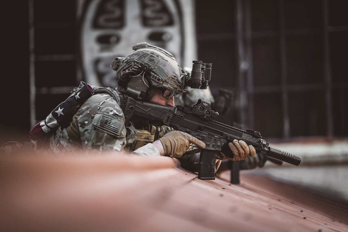 CMG_Actual's tweet image. Best seat in the house. 
#mondays #rooftop #perched #czusa