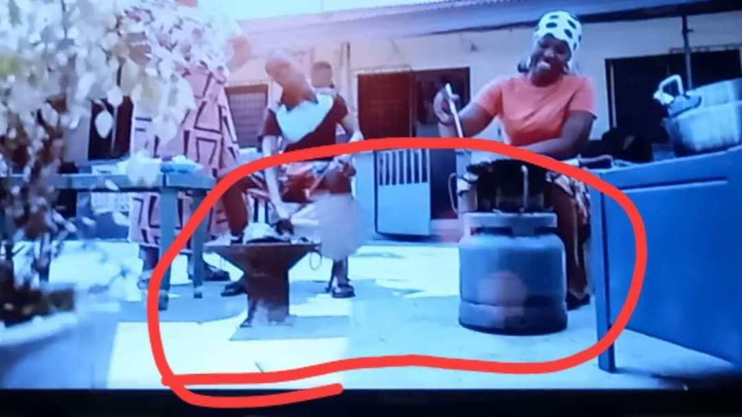 I find this advert/commercial someway.

To have 'coalpot fire' close to an LPG gas cylinder is dangerous. @NPAGhana @gnfsofficial @MustaphaHamid @MatthewOPrempeh, am I wrong with my deductions?