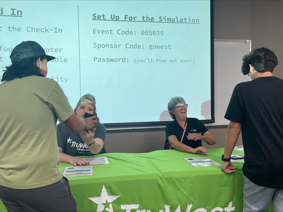 TruWestCU's tweet photo. So fun giving students at @MesaCC a #BiteofReality! This simulation gives participants the chance to experience real world financial realities and get 1:1 coaching from the credit union to learn the value of #budgeting. https://t.co/WCPVJRDrQd
#TruWestCU #TeachKidsMoney #FinLit https://t.co/AcRmlG7ke4