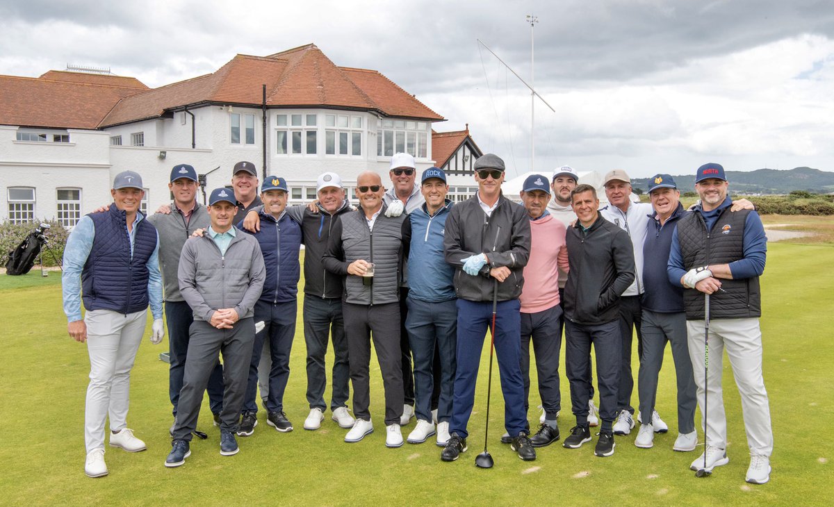 These images are from a buddies trip to Portmarnock. The guys were drowned after 6 holes but the sun came out like it always does in Ireland 😂 Drop me a message if you would like to enquire about availability for the summer ahead 😎⛳️📸