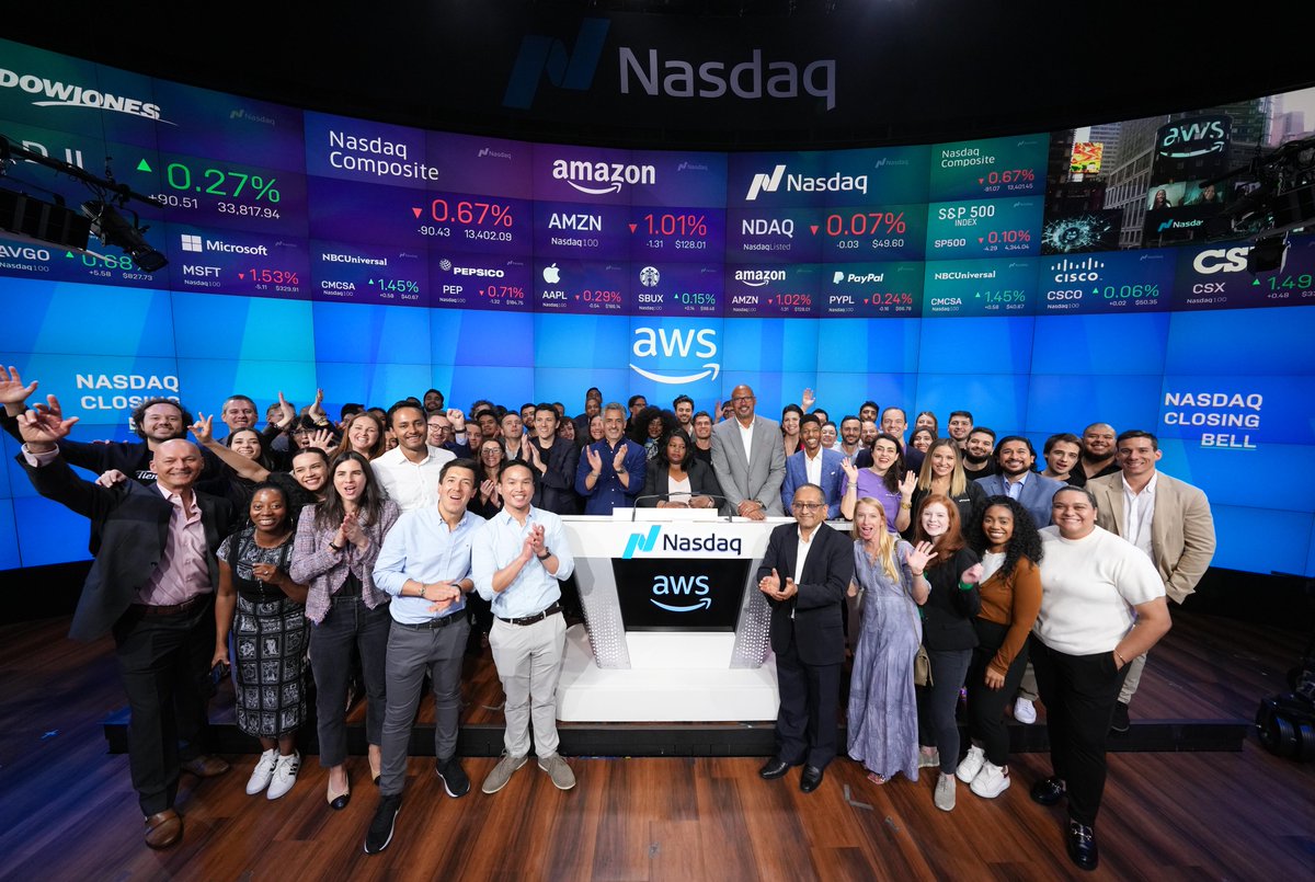 NasdaqExchange's tweet image. .@AWSstartups is increasing opportunities for underrepresented groups. 🤝

$AMZN and Amazon Web Services technology are combining forces to provide impactful resources to Black, Latino, Women, and the LGBTQIA+ founders through the #AWSImpactAccelerator.