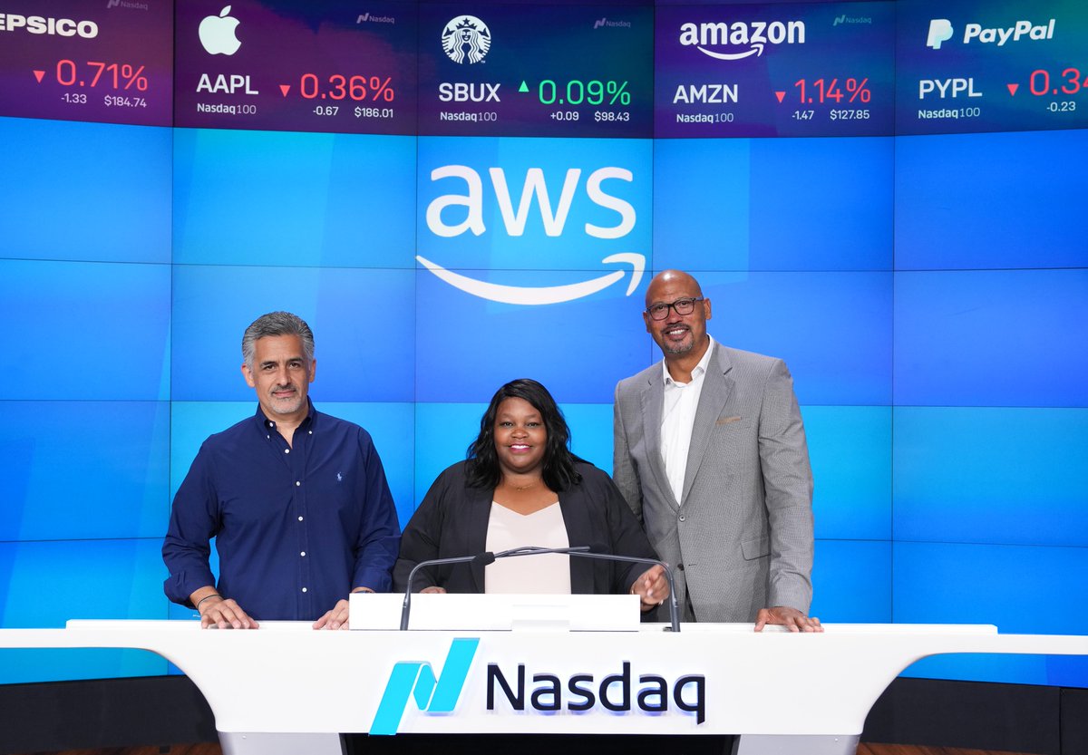 NasdaqExchange's tweet image. .@AWSstartups is increasing opportunities for underrepresented groups. 🤝

$AMZN and Amazon Web Services technology are combining forces to provide impactful resources to Black, Latino, Women, and the LGBTQIA+ founders through the #AWSImpactAccelerator.