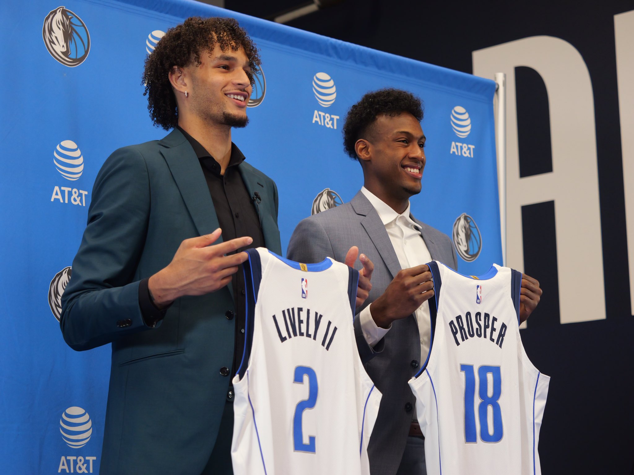 Josh Green is X-Factor in Mavs' playoff dreams with Luka Doncic