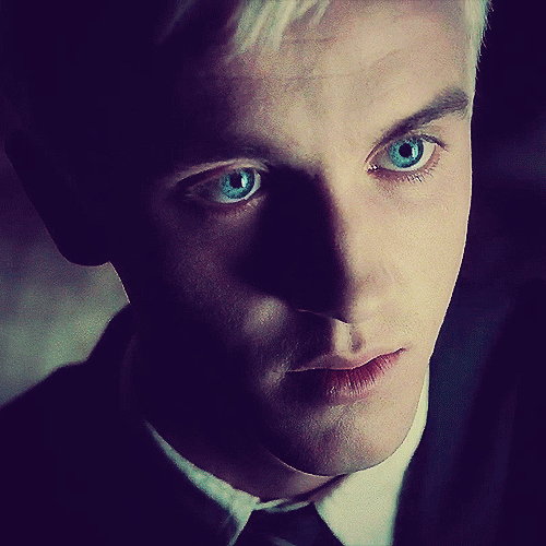 cupiideblondee's tweet photo. he's undoing a button on his left sleeve , slowly rolling it up before showing the reader .

“ tell * anyone , and you'll never see light of day again . ” his voice is soft , and even his expressions remained somewhat neutral . 

yet , he was scared . angry .

“ i trust you . ” https://t.co/LC7Up7BbTU