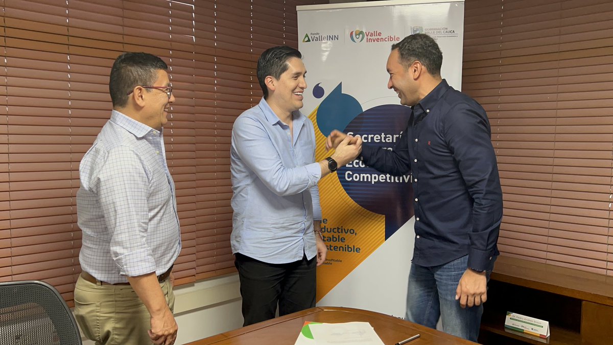 SedecV's tweet photo. ✅ La @GobValle, @ClaraLuzRoldan y la @SedecV, liderada por el Srio. @p3bravo, continúan trabajando junto con @Acodrespacifico y su Dir. @branyprado, con el fin de seguir apoyando el sector gastronómico con Congresos técnicos, eventos y promoción a los restaurantes del Valle. https://t.co/Sq83tzpuKz