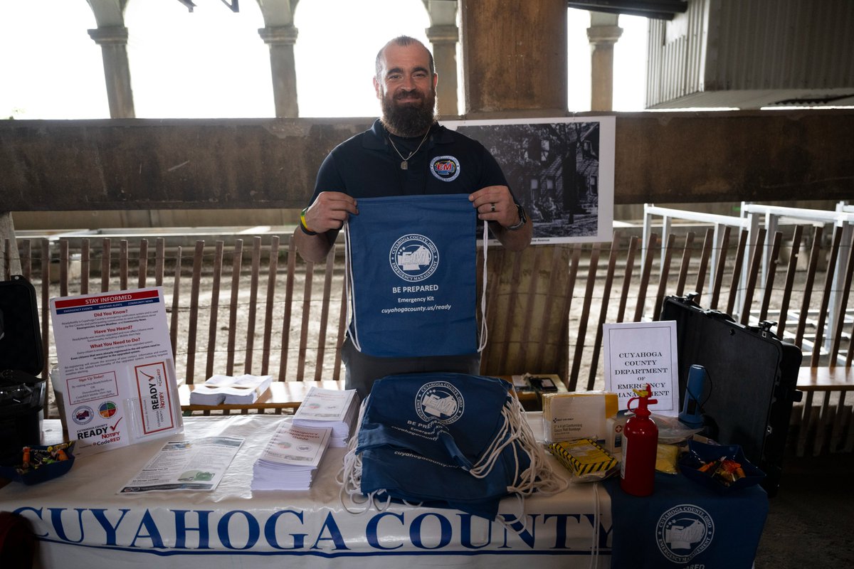 CuyahogaOEM's tweet photo. Thank you @CuyahogaCounty for having @CuyahogaOEM at the #rediscovervmb event this past weekend. A lot of people came and got to see this amazing space and learn about some personal preparedness as well. https://t.co/XsSiqQBN1v