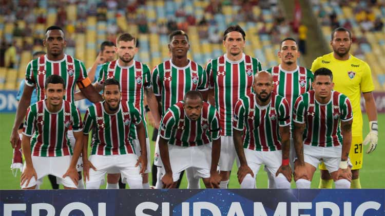 @lawrensexz não tinha dancinha
não tinha cabelo pintado
não tinha jogador que não gostava de marcar
não tinha torcida que parece um circo
não tinha estrelismo e nem técnico fracassado 
mas tinha 1x0 avai no maracanã 
essa é a diferença do verdadeiro fluminense pra farsa que é hoje