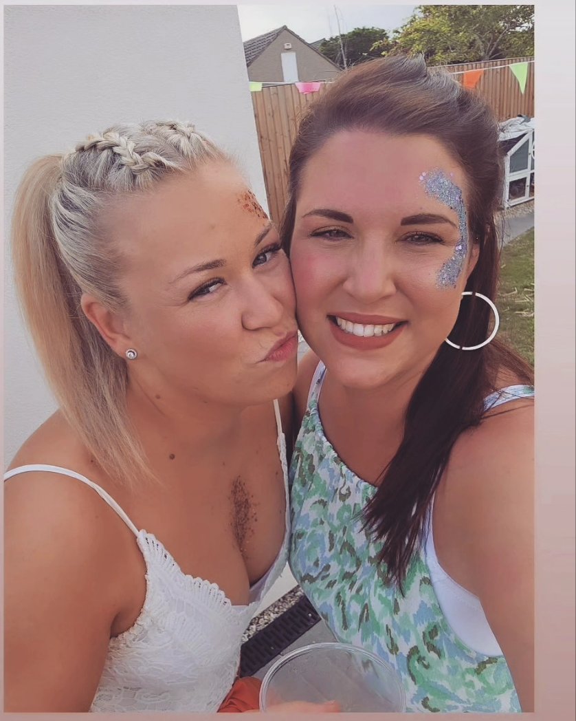ChelseaHinz3's tweet photo. KEVS 4️⃣0️⃣FEST 💙💛🧡💚
#40fest
#sax
#bongos https://t.co/0LP2gBs8Vg