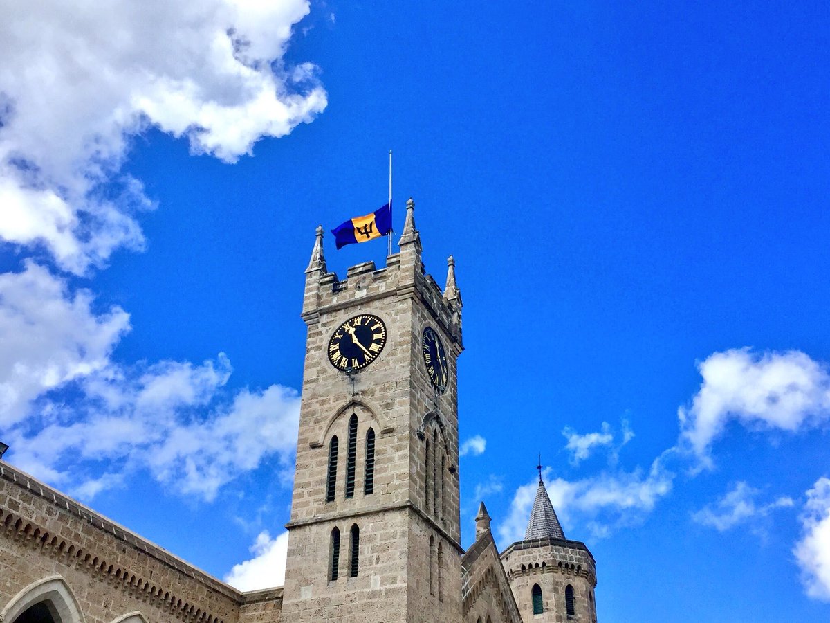KevzPolitics's tweet image. #UPDATE: Barbados will observe a period of National Mourning from today, Monday, 26th June until Wednesday, 28th June and on the day of the State Funeral for Sir Lloyd Erskine Sandiford (TBA)

All flags across the nation will be at half mast