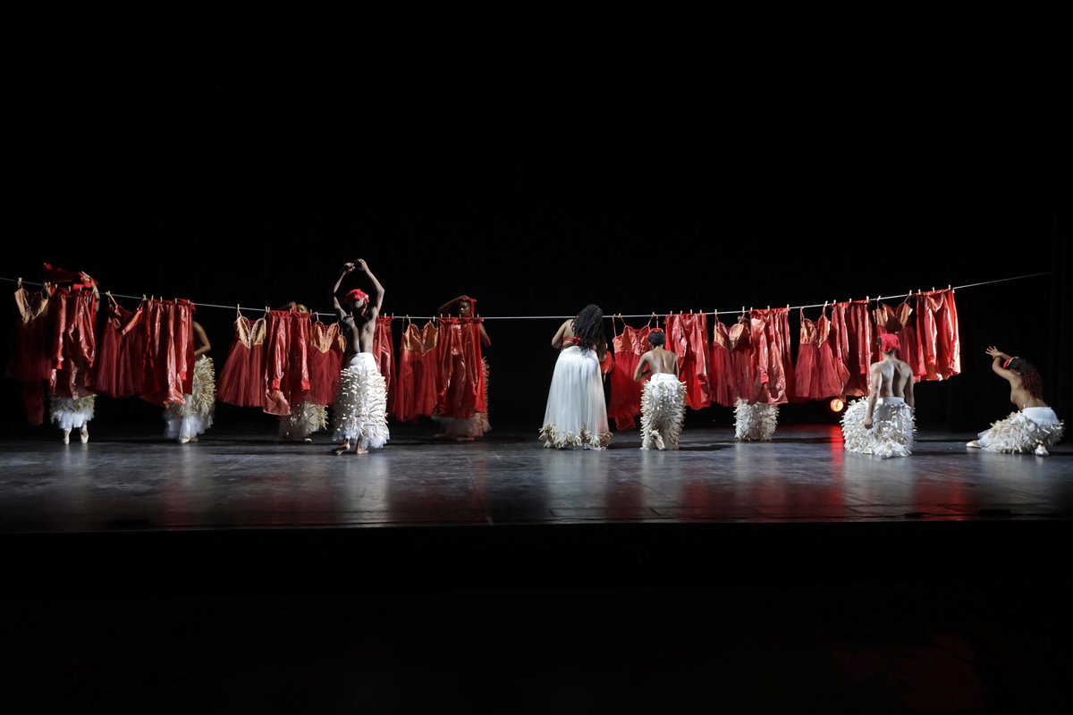 artsfestival's tweet image. Mamela Nyamza, premieres HATCHED ENSEMBLE at #NAF2023 tonight (26 June). 

Catch it at the Guy Butler Auditorium for two shows only on the 26 and 27 June. Book your tickets on bit.ly/3Pe9VSU .

#ItWillChangeYou #ContemporaryDance #Ballet