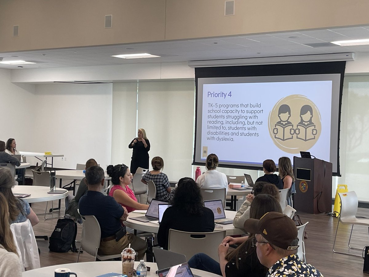 Mrsbelloside's tweet photo. What a great kick off to our CLSD Elementary Site Literacy plan work with SDCOE- love learning and growing with our @OsideUSD teachers! https://t.co/Hbuf4ZsFJI