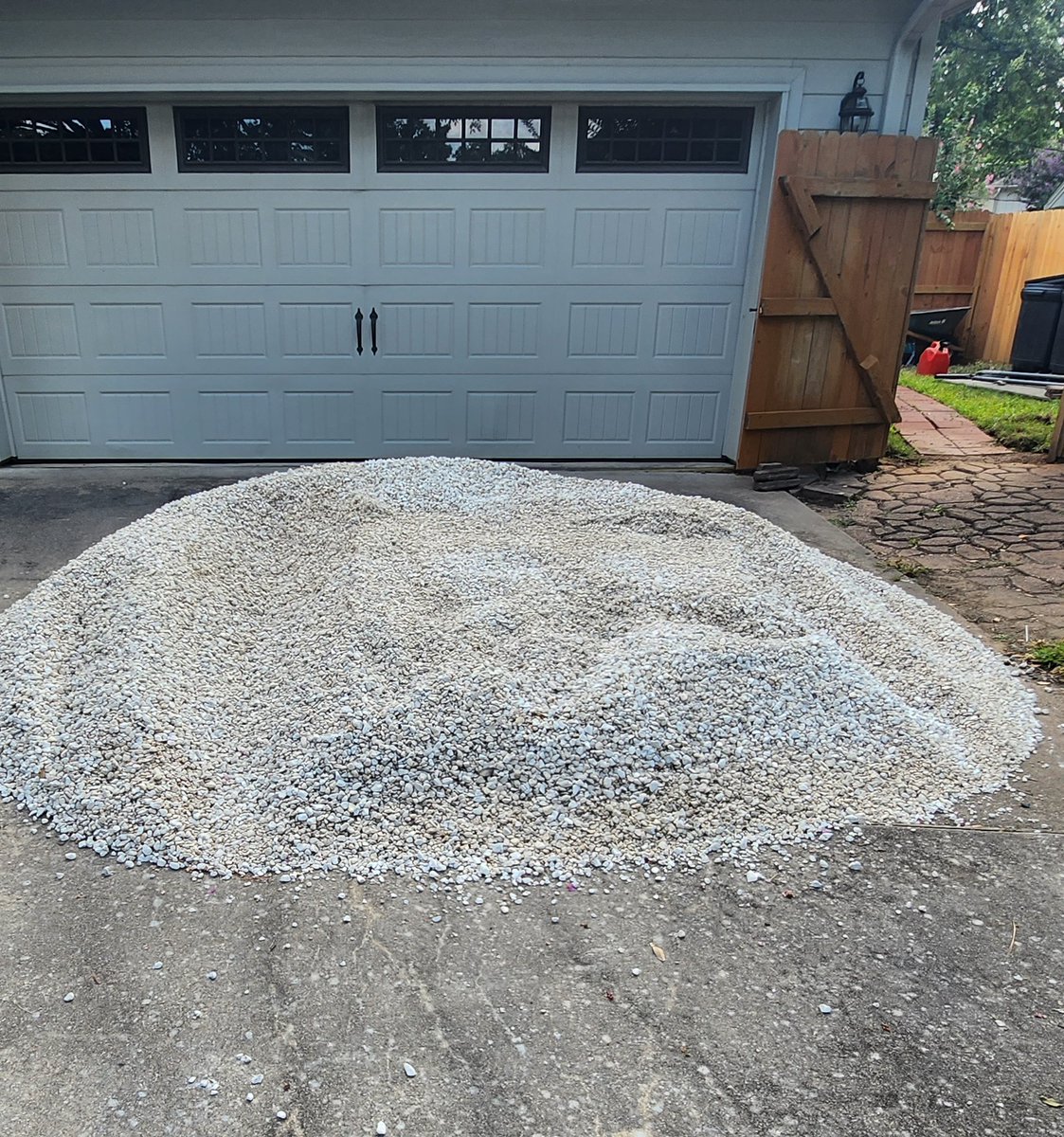 Ang_USL's tweet image. Installation has begun. 🤩 ⛳️🏌♂️
#Backyardprojects