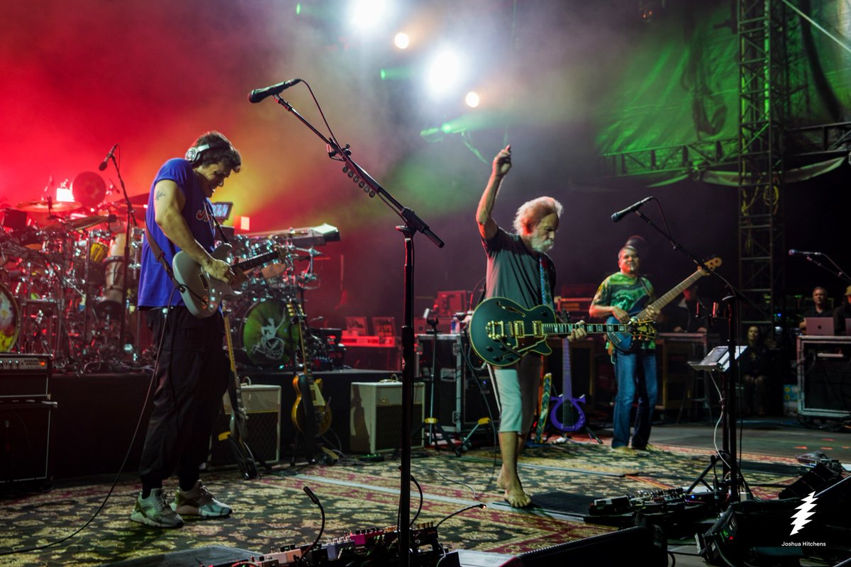 nugsnet's tweet photo. "Gotta make it somehow"⚡️ Watch Dead & Company dust off "Comes A Time" for the first time in nearly two years, part of an action-packed stand at Fenway Park. 💀 🌹

Anyone who purchases the Boston two-night #livestream pass today will be entered to win a FREE three-night package for Boulder this weekend! Order yours now for your chance to win. 🏆 ➡️ https://t.co/lxj6NSIdZy