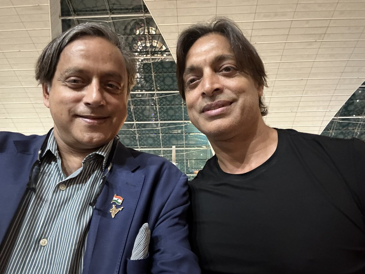 On my way back to Delhi via Dubai, was pleasantly surprised when @shoaib100mph said hello. What a smart & engaging young man the tearaway fast bowler is! He has plenty of fans on our side of the border: all the Indians who came up to greet me wanted selfies with him too. Had a…