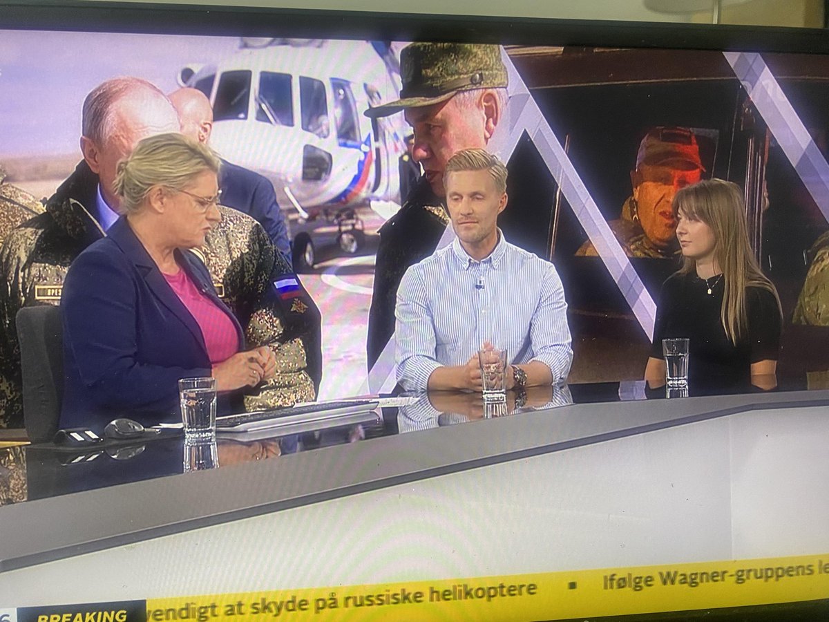Kristina_A_P's tweet photo. Forbi @tv2newsdk til aften m. Alexander Tetzlaff fra @MilstudiesCPH, om betydningen af kupforsøget for 🇷🇺regime stabilitet. For tidligt til defenitive konklusioner, men det har belyst sprækker i regimet der kan udnyttes af andre eliter; dog ≠ ensbetydende m demokratisering i 🇷🇺 https://t.co/UbZMyNvg6V