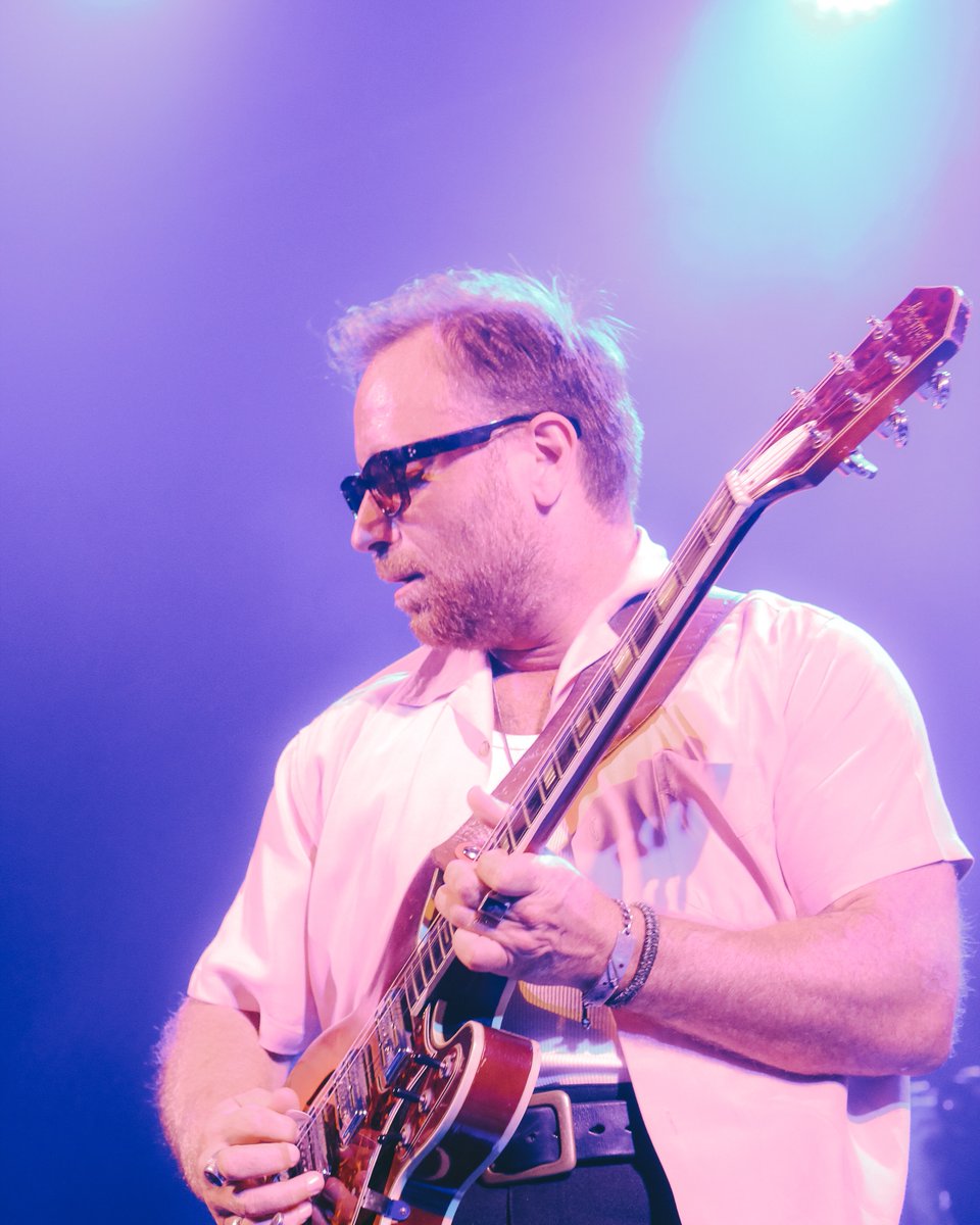 Islington_AH's tweet photo. Who: The Black Keys!
Where: #islingtonassemblyhall
When: Last night!
What a night it was! 📸 @fmcglincheylive
#theblackkeys #dropoutboogie #gig #concert #islingtonmusic #liveinlondon #whatsonislington #livemusic https://t.co/ZKeGf0Os6h