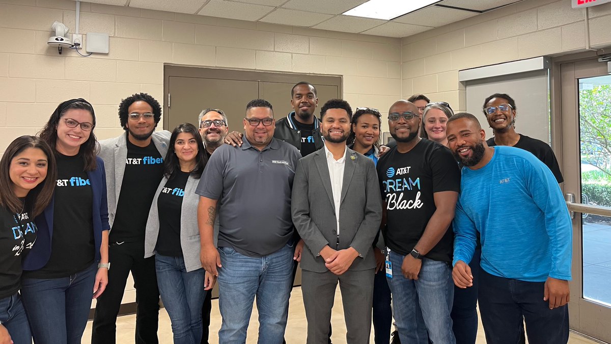 Today, with community partners, we discussed how new AT&amp;T connections will expand internet access in underserved communities like Pine Hills. Together, we can bridge the digital divide and help ensure everyone has access in the digital age!