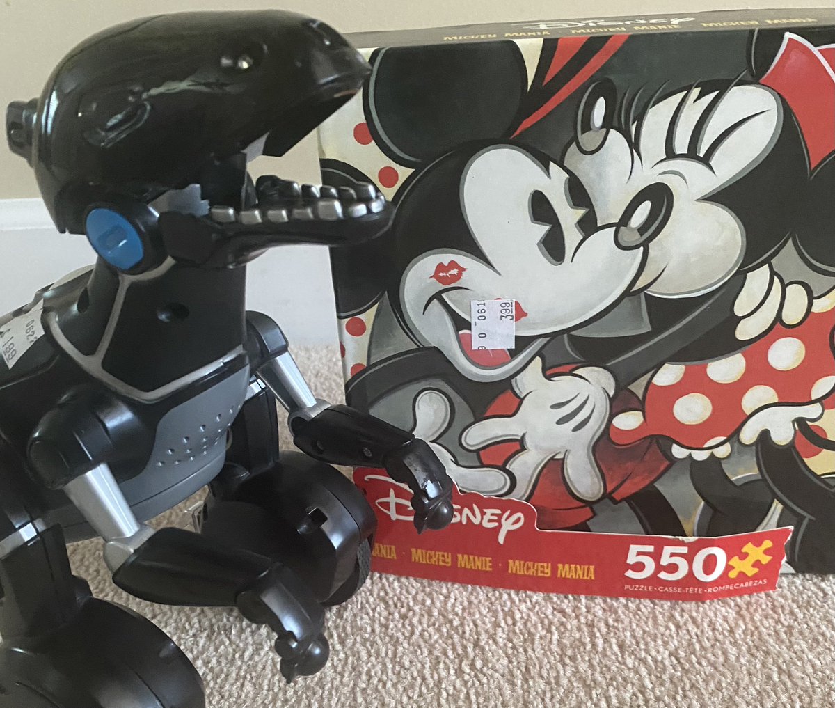 Peterpanico's tweet image. Summer is a perfect time check out goodwill and garage sales for classroom materials. #makermorning with puzzles, games, projects, coding, etc build the love of learning in students. #pdwithpetey