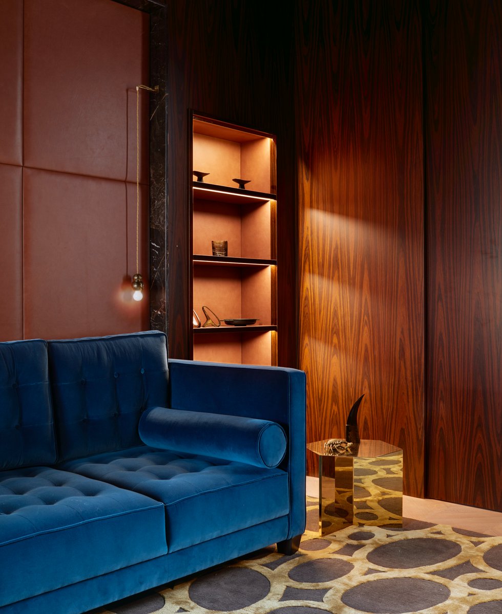Lutron Electronics (@lutron) on Twitter photo This Notting Hill townhouse was inspired by Italian style icon Donna Marella Agnelli. Lutron Sivoia shades & Palladiom wall controls powered by HomeWorks play a vital role in <a href="/perfectintUK/">Perfect Integration</a>'s design, addressing the challenge of limited ambient light in a tall, slender space. This Notting Hill townhouse was inspired by Italian style icon Donna Marella Agnelli. Lutron Sivoia shades & Palladiom wall controls powered by HomeWorks play a vital role in <a href="/perfectintUK/">Perfect Integration</a>'s design, addressing the challenge of limited ambient light in a tall, slender space.
