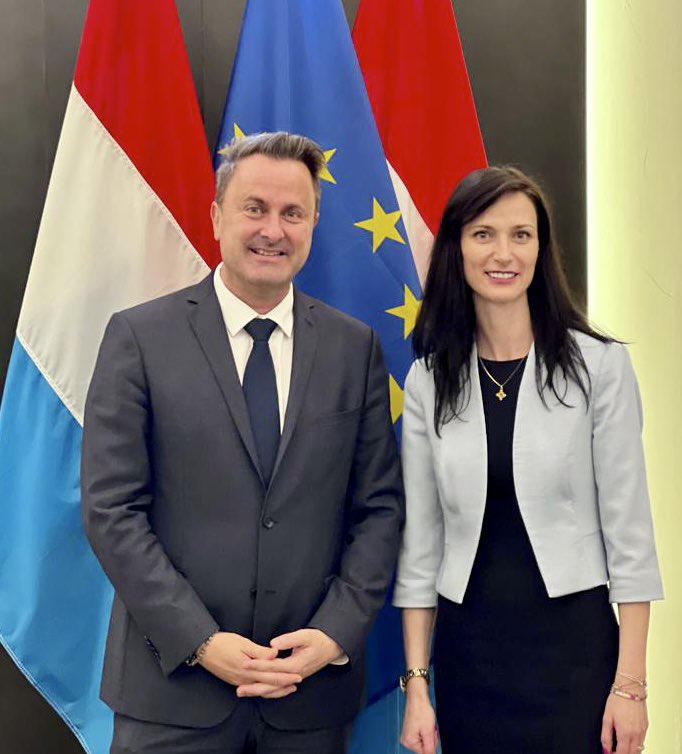 Mariya Gabriel (@gabrielmariya) on Twitter photo Merci PM <a href="/Xavier_Bettel/">Xavier Bettel</a> 🇱🇺 pour l’accueil chaleureux et la discussion constructive!
We discussed BG-LUX 🤝 cooperation in key strategic areas, the priorities of the 🇧🇬 government & BG's accession to #Schengen and the #eurozone.
Will be glad to welcome you in Bulgaria soon! Merci PM <a href="/Xavier_Bettel/">Xavier Bettel</a> 🇱🇺 pour l’accueil chaleureux et la discussion constructive!
We discussed BG-LUX 🤝 cooperation in key strategic areas, the priorities of the 🇧🇬 government & BG's accession to #Schengen and the #eurozone.
Will be glad to welcome you in Bulgaria soon!