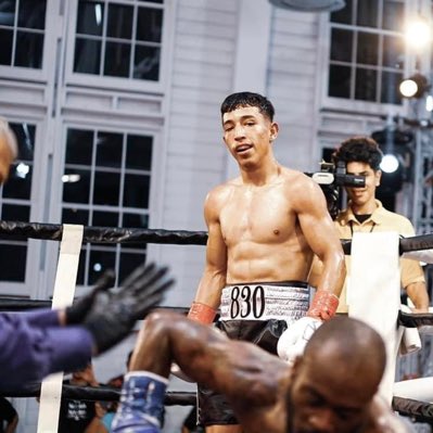 dajuan210's tweet photo. FIGHT WEEK 🌟 #NewProfilePic https://t.co/8mAWbIC9Rs
