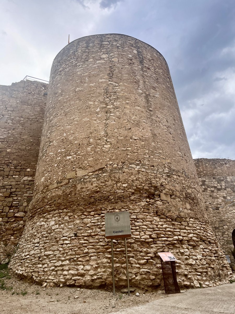 Castell de Móra (XI), Móra d’Ebre #riberadebre #tarragona #catalunya #cataluña #catalonia #turisme #turismo #viajar #tourism #travel #туризм #путешествия #каталония #замок #дрон #castle #castell #castillo #chateau #schloss #castello #castelo #drone #dron #dronephotography