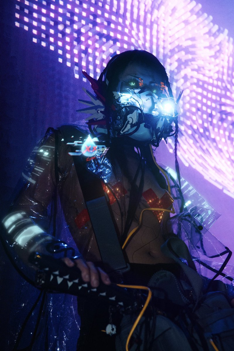 picklefigphoto's tweet photo. @OliverWDahl @moment Afew cyberpunk portraits🦾🦾🦾 https://t.co/9KBNpFSaox