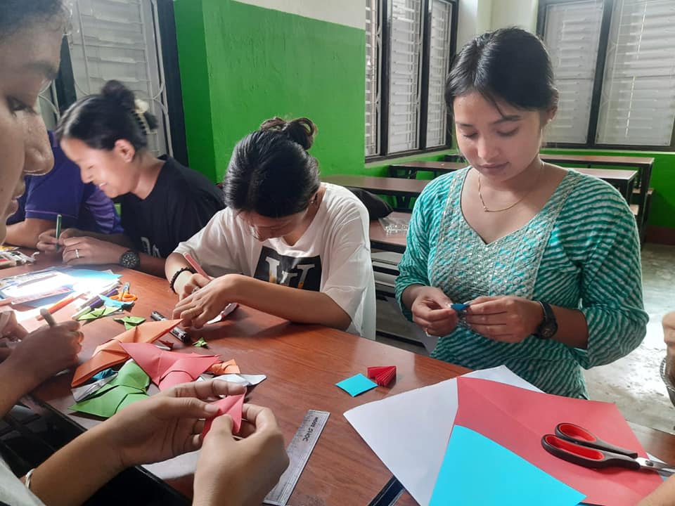 NCSCNepal's tweet photo. 🦇🌻Our partner Research Association Hattisar-RAH's volunteers are hard at work preparing for tomorrow's school awareness camp event to celebrate Pollinators Week 2023. 🦋
Thank you guys for your hard work. 👏👏👏
#pollinatorsweek2023 https://t.co/8FyVvEWob9