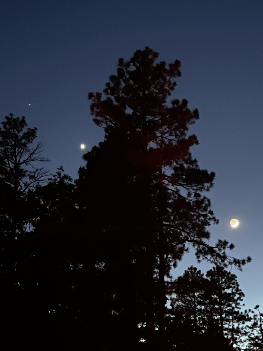 csusbcns's tweet photo. #Physics & #Astronomy's @crismani_matteo took great pix at the recent Asteroids, Comets, Meteors Conference during a reception at @LowellObs, which is where—fun fact—Pluto was discovered. #CSUSBNaturalSciences #WeDefineTheFuture #Coyote4Life #CSUSBPhysics #CSUSBAstronomy https://t.co/0RCWbxQxwg