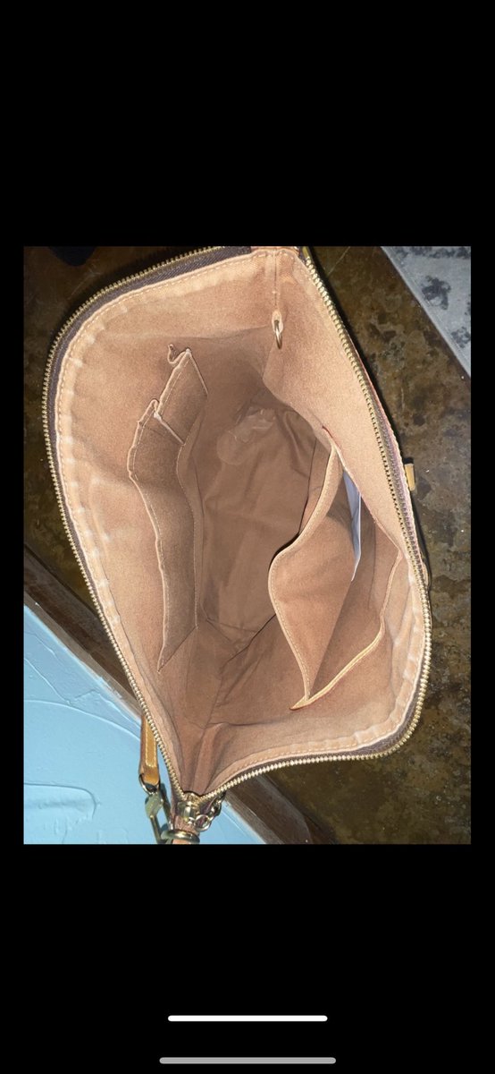 ima_derby's tweet photo. Someone buy this…selling for $1,500 obo. I literally never carry it🥹 https://t.co/OwcOKjT8r0