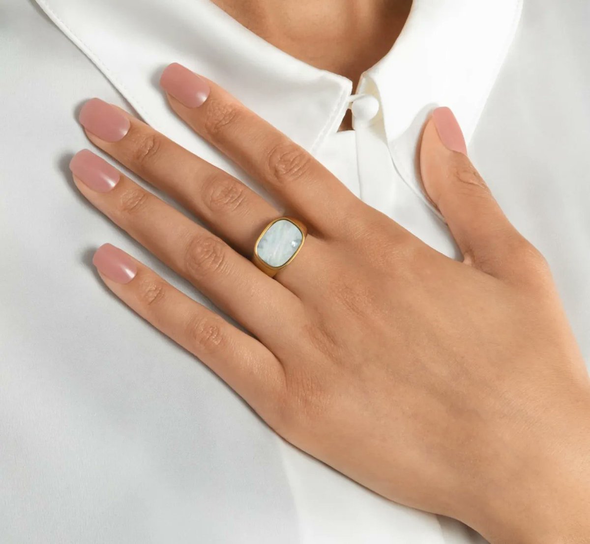 huntordyeuk's tweet image. Less is more 🤍

Have you tried the Bare but Better collection by @kissproducts yet? High quality false nails for the Clean Girl Aesthetic 🤩 

Shop now on Hunt or Dye 🤍 #HOD #huntordye #KISSnails #BareButBetternails #nudenails #notd #nailstagram #cleangirl #cleangirlaesthetic