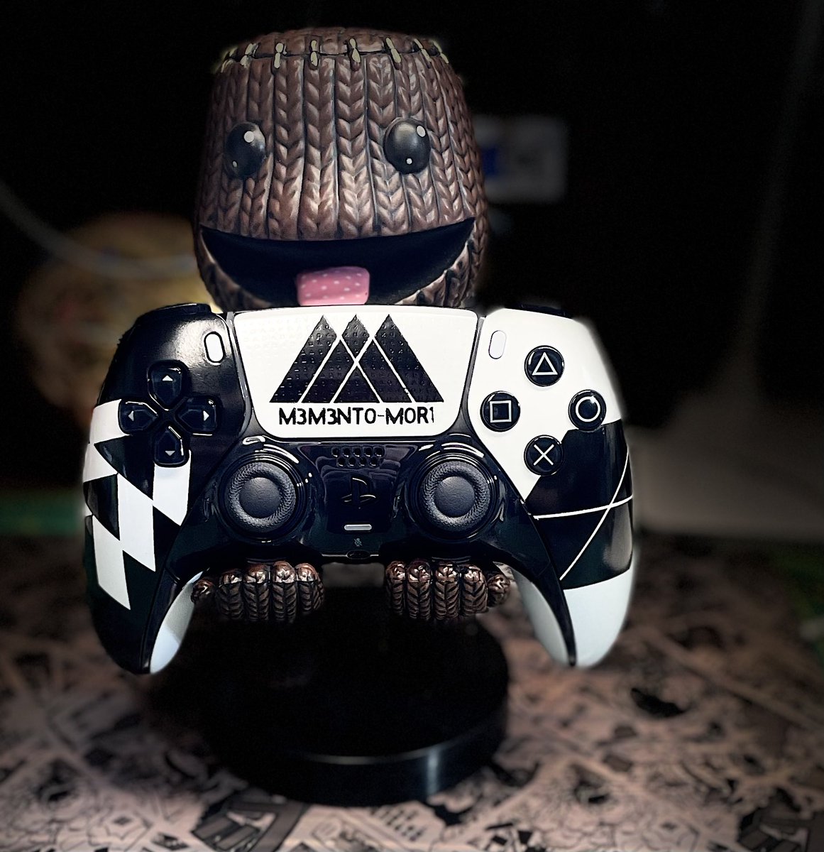 CesarsDesigns's tweet image. First #ps5edgecontroller and at this point Idk if I’ll do another one 😂 or I’ll need to adjust the pricing to make it worth it…. Absolutely beautiful controller easily better then the elite models. But a pain to take a part and put back together. #ps5