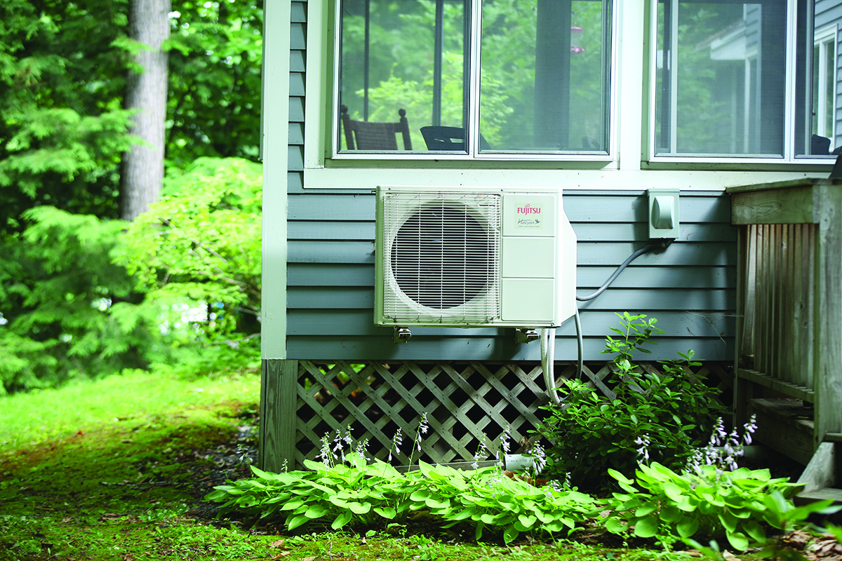 Learn how to get the most out of your heat pump and maximize savings this summer with our latest heat pump blog. Read more here: loom.ly/WwR5KyQ