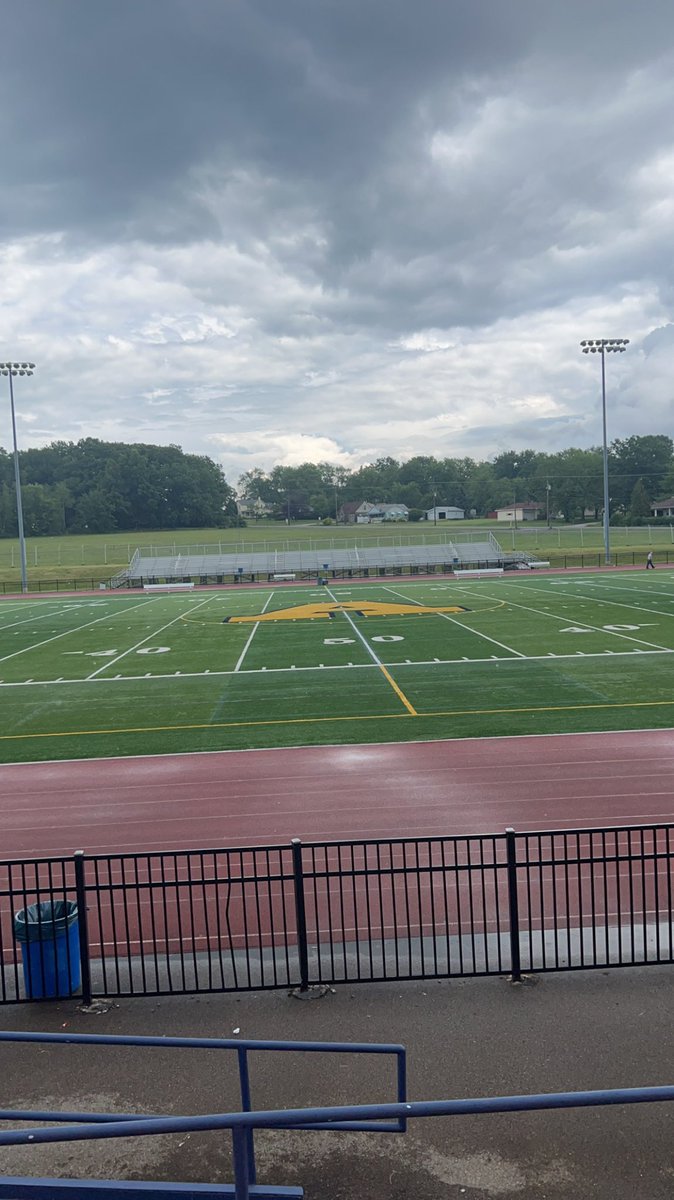 grant_uvodich's tweet photo. Had an amazing visit today @AlleghenyFB. Thank you @Coach_Layer for having me! @CoachTWilson26 @AmbridgeA https://t.co/vfmEf5vqEp