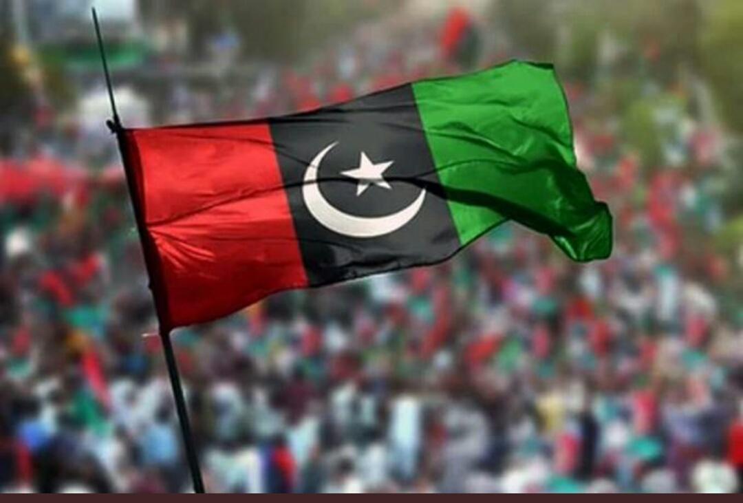 sariyarana's tweet photo. ٹوئیٹر پر جھنڈا لگاؤ مُہم https://t.co/M9PqE8gWTo