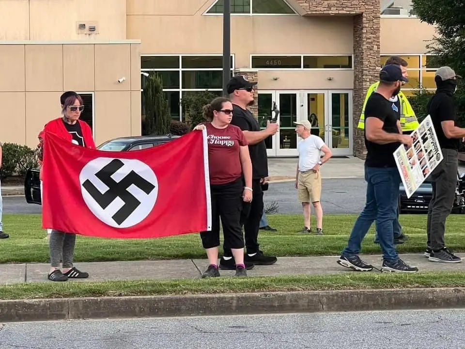 GAFollowers's tweet image. Neo Nazis were rallying outside of two synagogues in Cobb County yesterday. 🤢